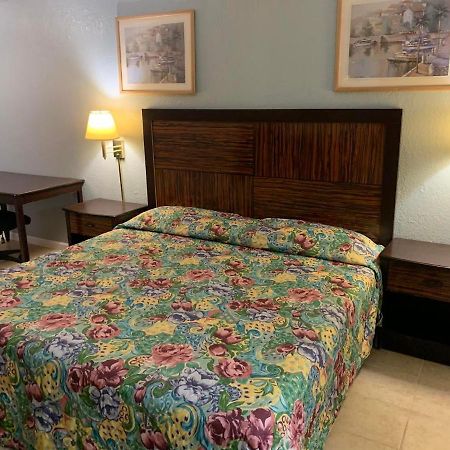 Executive Inn Mercedes Weslaco Экстерьер фото