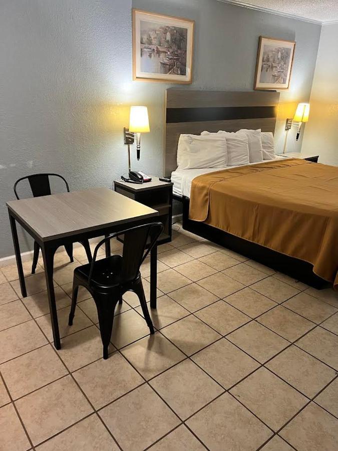 Executive Inn Mercedes Weslaco Экстерьер фото